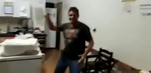  Rodolfo Dançando ao som de Thomas e seus amigos feat. Biggie Samlls